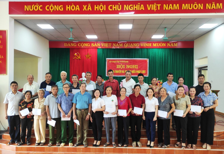 Sở Tư pháp tỉnh Tuyên Quang tổ chức tuyên truyền pháp luật lưu động và thi tìm hiểu pháp luật tại xã Kháng Nhật và xã Phúc Ứng, huyện Sơn Dương